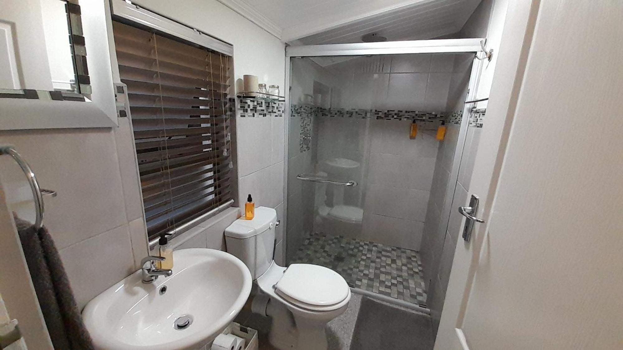 Vergenoegd Guesthouse Parow Dış mekan fotoğraf
